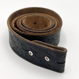 Vintage Black Tooled Leather Western Belt